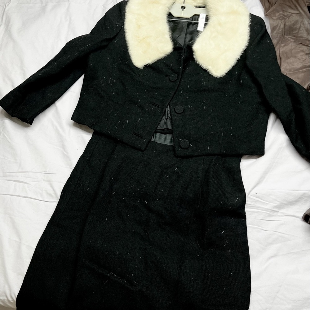 Vintage Wool Skirt Suit with Fur Collar (1950s-1960s)